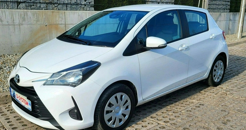 Toyota Yaris cena 32520 przebieg: 164000, rok produkcji 2018 z Radków małe 379